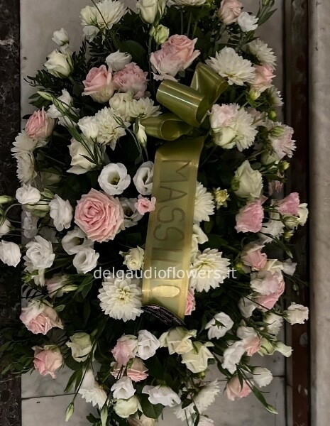 Cuscino bianco e rosa funebre